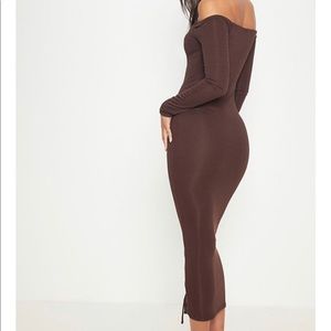 Off-shoulder chocolate brown ribbed midi dress